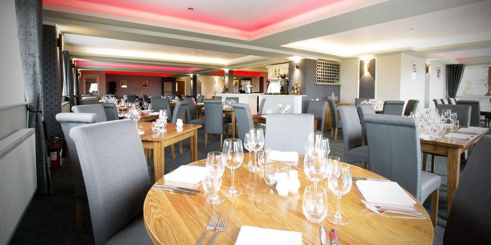 Oak Royal Hotel, Golf And Country Club Chorley  Exterior foto