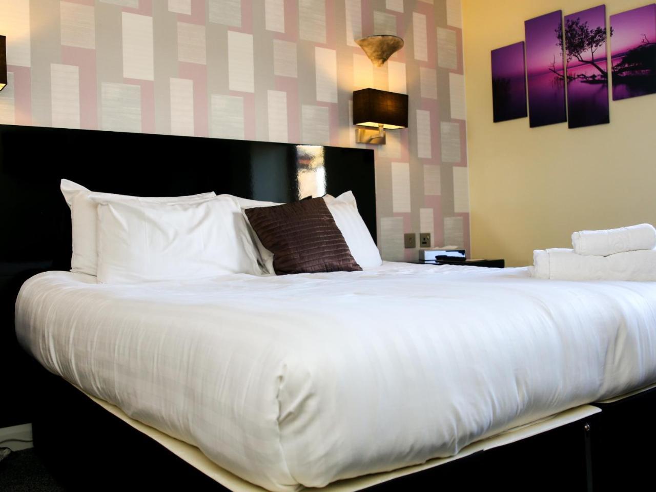 Oak Royal Hotel, Golf And Country Club Chorley  Exterior foto